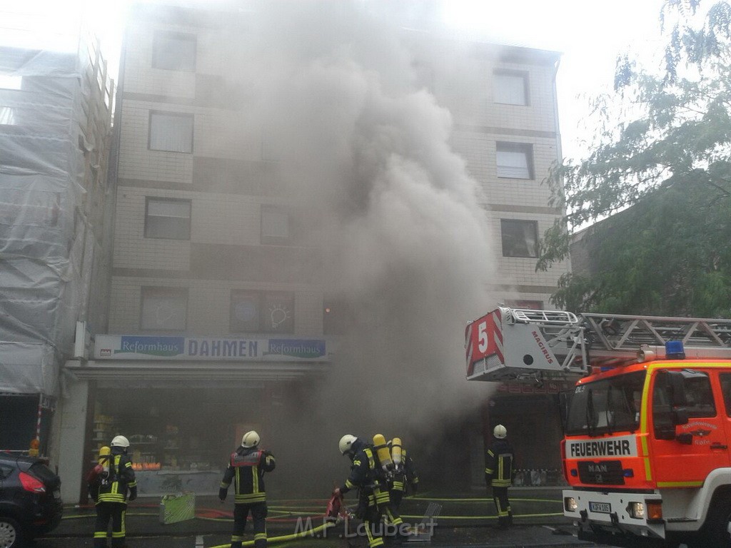 Feuer 2 Koeln Nippes Neusserstr P001.jpg